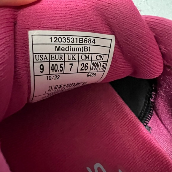 Brooks Women's Fuchsia Sneakers - Picture 3 of 5